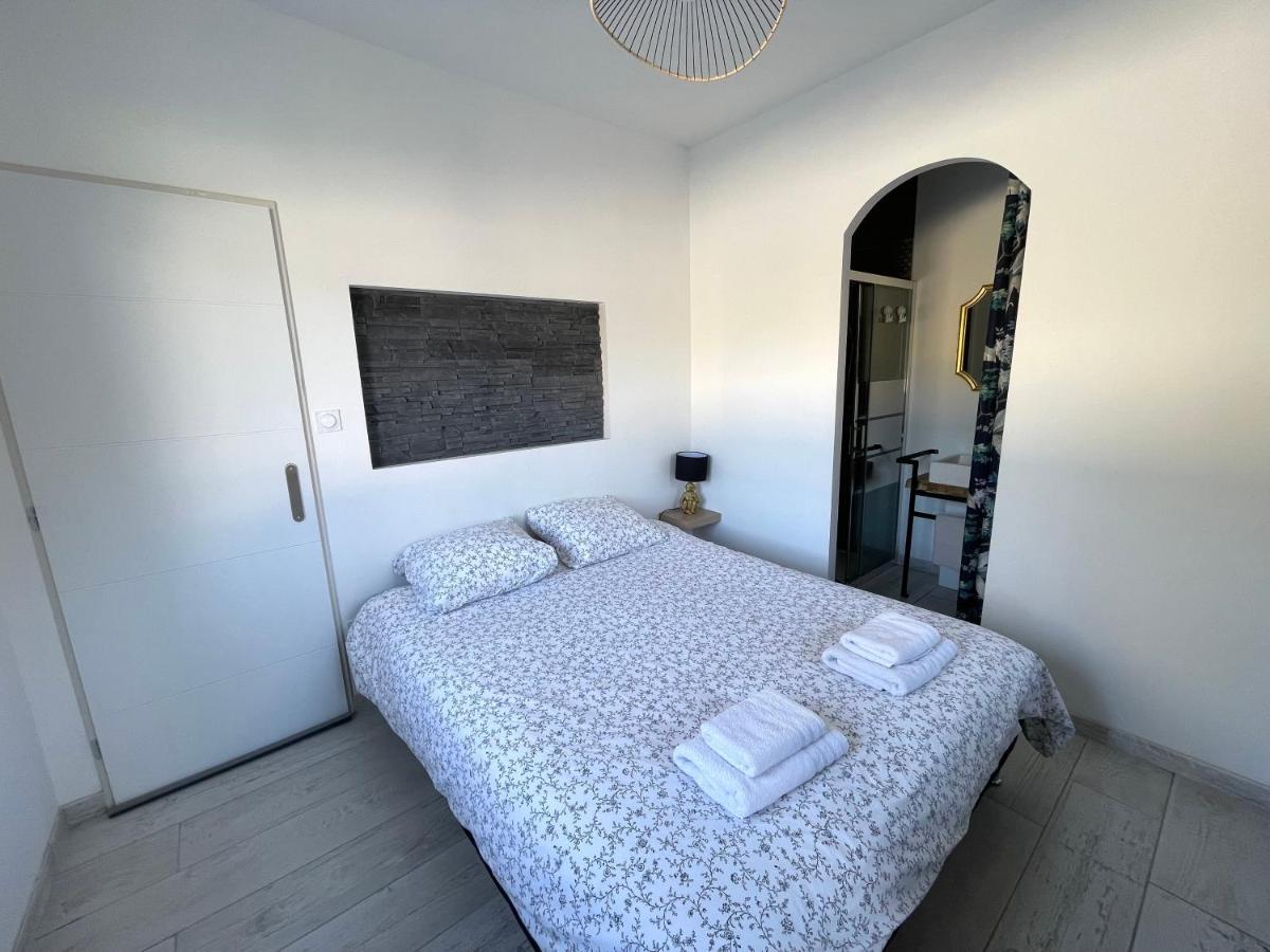 Siam Mahanakhon Appart & Spa Rieux-de-Pelleport Esterno foto