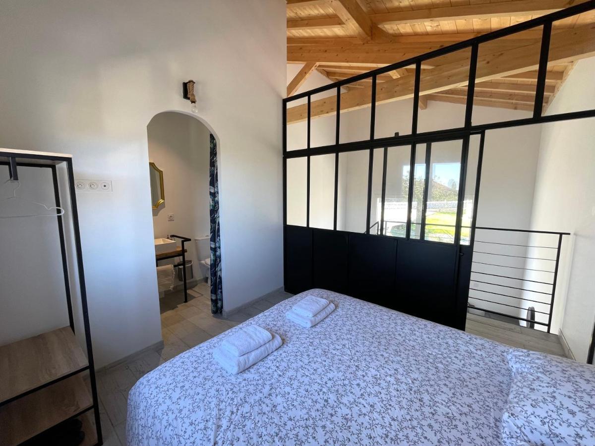 Siam Mahanakhon Appart & Spa Rieux-de-Pelleport Esterno foto