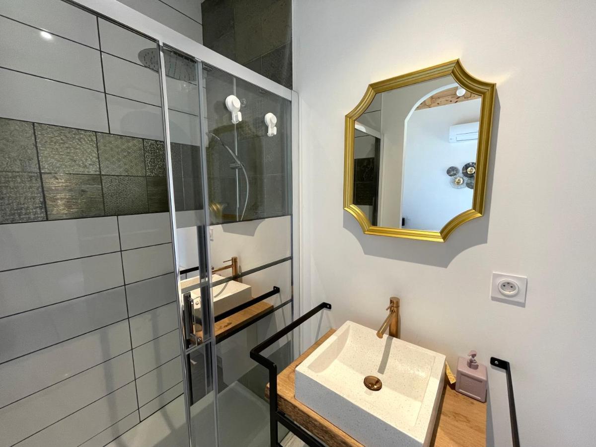 Siam Mahanakhon Appart & Spa Rieux-de-Pelleport Esterno foto
